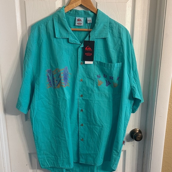 Quiksilver Mike The Tourist Stranger Things Shirt Men’s XL NWT - Picture 3 of 6